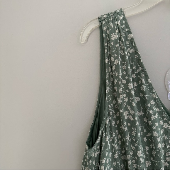 Tuchuzy Green and White Floral Maxi Dress V neck - Picture 4 of 7
